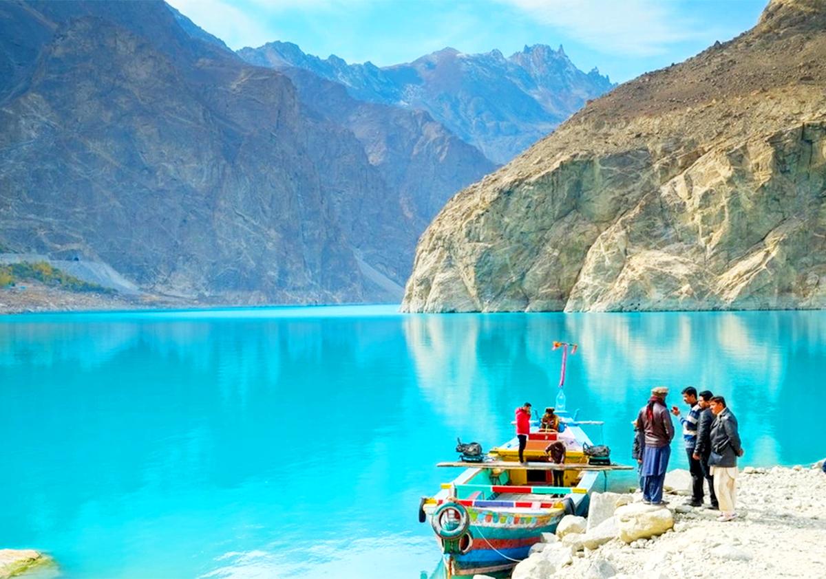 Travel and tourism services in Pakistan featuring Hunza Valley, Attabad Lake, and the Karakoram mountains.
